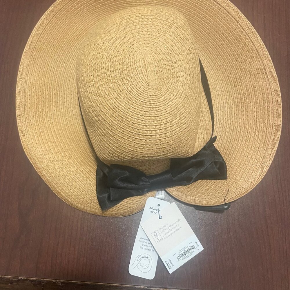 packable for travel. Straw Hat - Picture 6 of 6